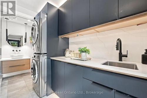 2086 Cavendish Drive, Burlington (Brant Hills), ON - Indoor Photo Showing Laundry Room