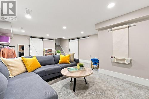 2086 Cavendish Drive, Burlington (Brant Hills), ON - Indoor