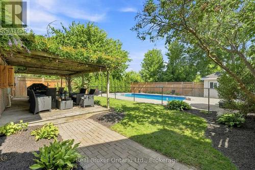 2086 Cavendish Drive, Burlington (Brant Hills), ON - Outdoor With In Ground Pool With Backyard