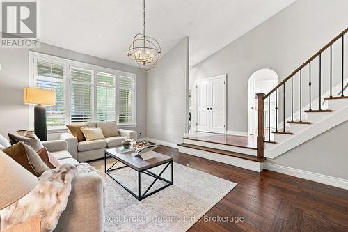 2086 Cavendish Drive, Burlington (Brant Hills), ON - Indoor Photo Showing Living Room