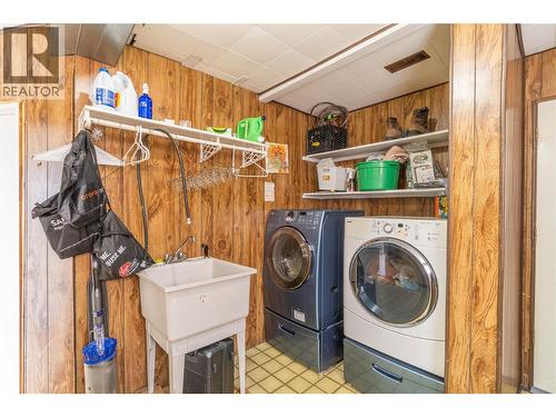 1579 Napier Place, Kamloops, BC - Indoor Photo Showing Laundry Room