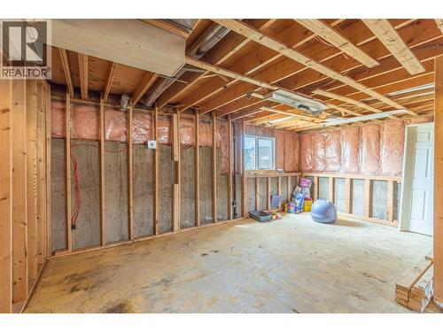 1579 Napier Place, Kamloops, BC - Indoor Photo Showing Basement
