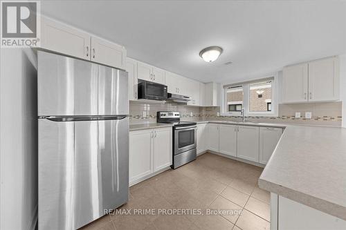 B - 279 Titanium Private, Ottawa, ON - Indoor Photo Showing Kitchen With Stainless Steel Kitchen