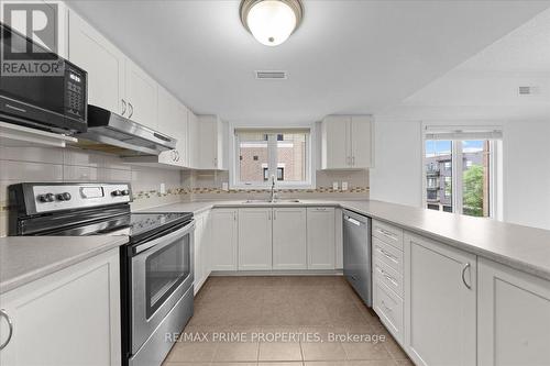 B - 279 Titanium Private, Ottawa, ON - Indoor Photo Showing Kitchen With Double Sink