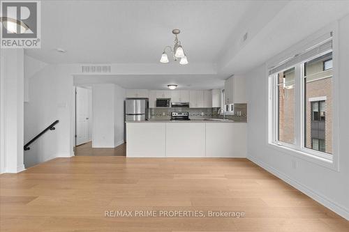 B - 279 Titanium Private, Ottawa, ON - Indoor Photo Showing Kitchen