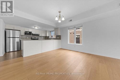 B - 279 Titanium Private, Ottawa, ON - Indoor Photo Showing Kitchen