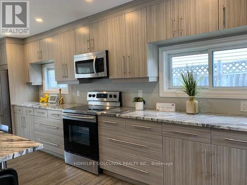 240 Pine Beach Drive, Georgina, ON - Indoor Photo Showing Kitchen With Upgraded Kitchen