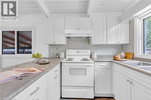 72 Massey Avenue, Kitchener, ON - Indoor Photo Showing Kitchen