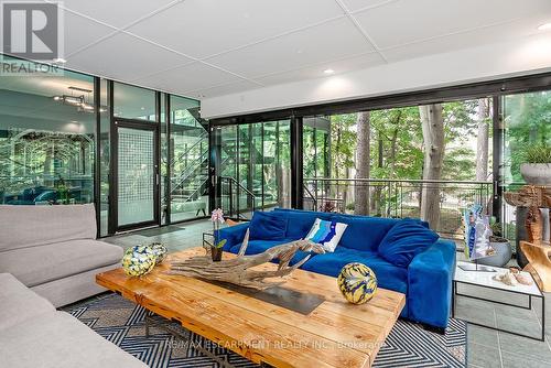 54 Raymar Place, Oakville, ON - Indoor