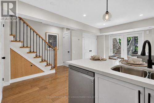 50 - 93 The Queensway, Toronto, ON - Indoor Photo Showing Kitchen