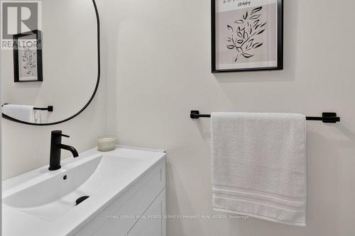 50 - 93 The Queensway, Toronto, ON - Indoor Photo Showing Bathroom