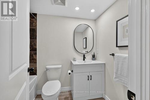 50 - 93 The Queensway, Toronto, ON - Indoor Photo Showing Bathroom