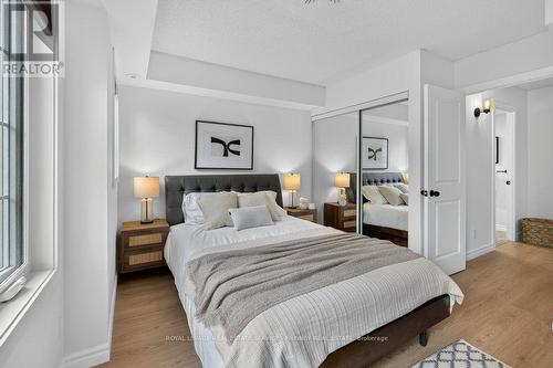 50 - 93 The Queensway, Toronto, ON - Indoor Photo Showing Bedroom