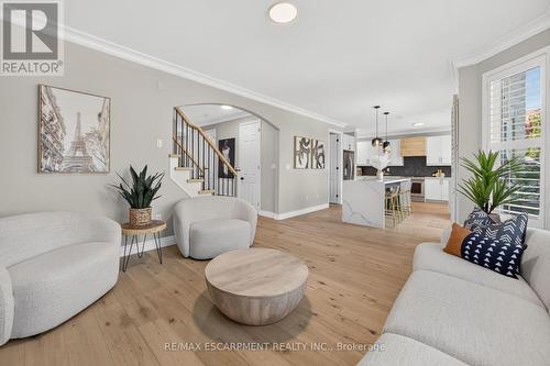 1533 Morse Place, Milton, ON - Indoor Photo Showing Living Room