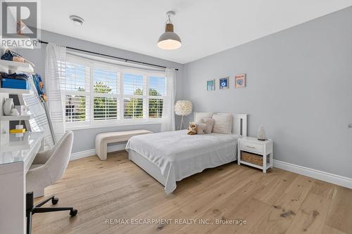 1533 Morse Place, Milton, ON - Indoor Photo Showing Bedroom