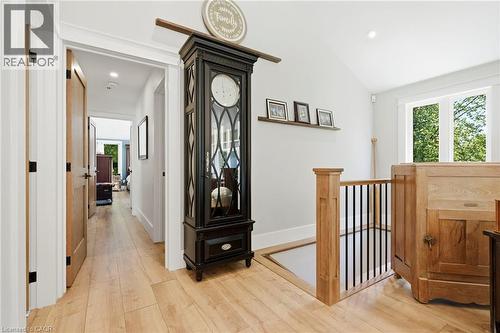 1095 Governors Road, Dundas, ON - Indoor Photo Showing Other Room