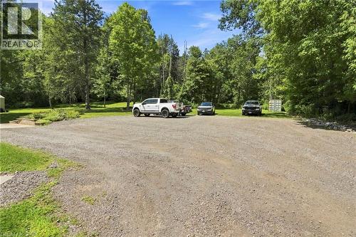 1095 Governors Road, Dundas, ON - Outdoor