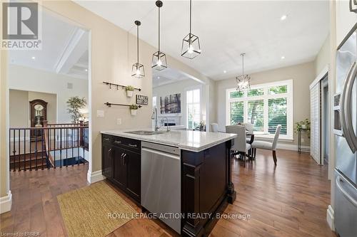 14 Ellington Place, Brantford, ON - Indoor Photo Showing Kitchen