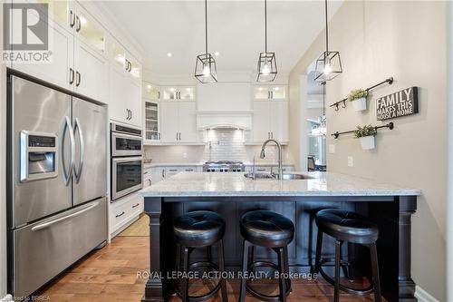 14 Ellington Place, Brantford, ON - Indoor Photo Showing Kitchen With Double Sink With Upgraded Kitchen