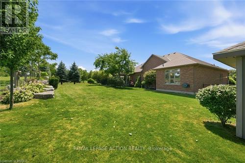 14 Ellington Place, Brantford, ON - Outdoor