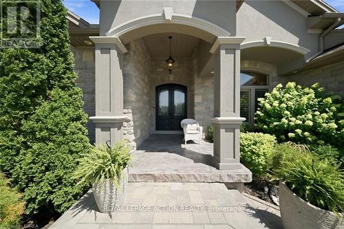 14 Ellington Place, Brantford, ON - Outdoor