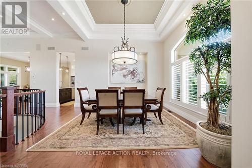 14 Ellington Place, Brantford, ON - Indoor Photo Showing Dining Room
