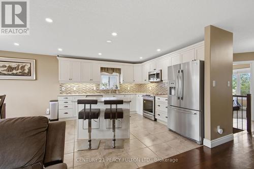 28 Freedom Crescent, Quinte West, ON - Indoor Photo Showing Kitchen With Upgraded Kitchen