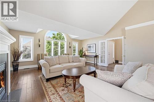 1150 Skyview Drive Unit# 47, Burlington, ON - Indoor Photo Showing Living Room
