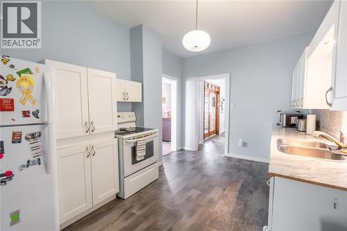 166 John Street, Sarnia, ON - Indoor Photo Showing Kitchen With Double Sink