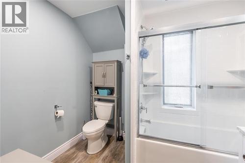166 John Street, Sarnia, ON - Indoor Photo Showing Bathroom