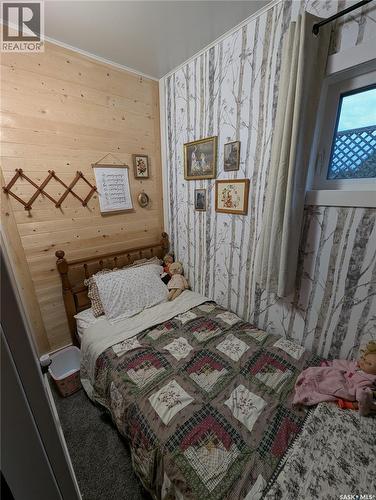 2009 7Th Street, Rosthern, SK - Indoor Photo Showing Bedroom