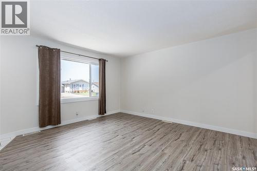 1337 7Th Avenue Nw, Moose Jaw, SK - Indoor Photo Showing Other Room