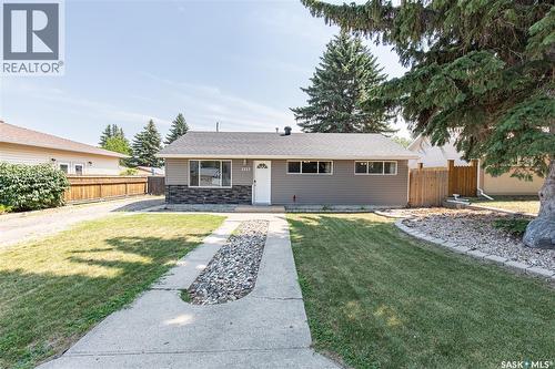 1337 7Th Avenue Nw, Moose Jaw, SK - Outdoor