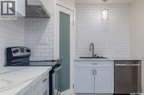 1337 7Th Avenue Nw, Moose Jaw, SK - Indoor Photo Showing Kitchen