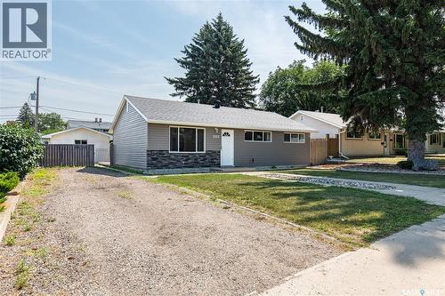 1337 7Th Avenue Nw, Moose Jaw, SK - Outdoor