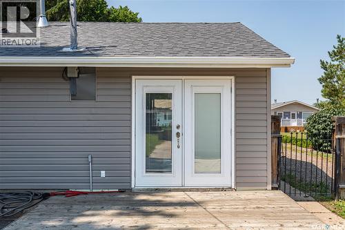 1337 7Th Avenue Nw, Moose Jaw, SK - Outdoor With Exterior