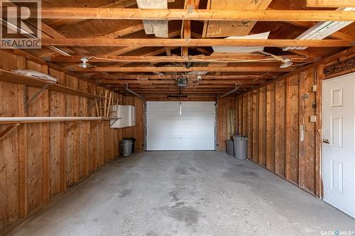1337 7Th Avenue Nw, Moose Jaw, SK - Indoor Photo Showing Garage