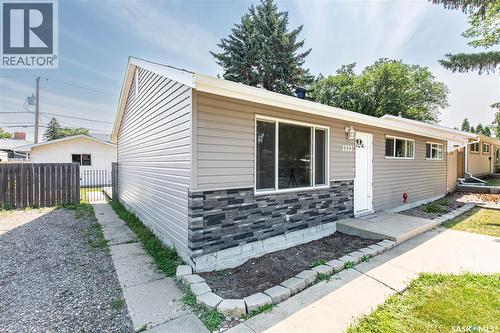 1337 7Th Avenue Nw, Moose Jaw, SK - Outdoor