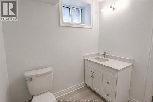 1228 Dougall Unit# Lower, Windsor, ON - Indoor Photo Showing Bathroom