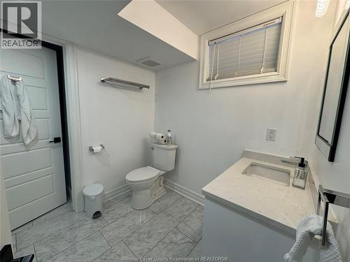 1228 Dougall Unit# Lower, Windsor, ON - Indoor Photo Showing Bathroom