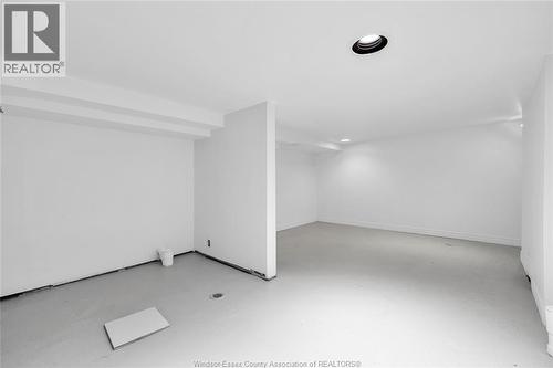 1337 Janette, Windsor, ON - Indoor Photo Showing Other Room