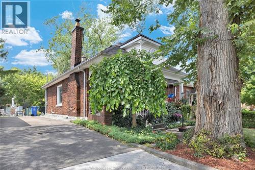 1337 Janette, Windsor, ON - Outdoor