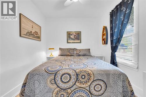 1337 Janette, Windsor, ON - Indoor Photo Showing Bedroom