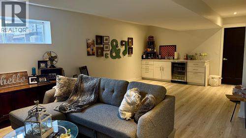 2190 Blackwell Avenue, Merritt, BC - Indoor Photo Showing Living Room