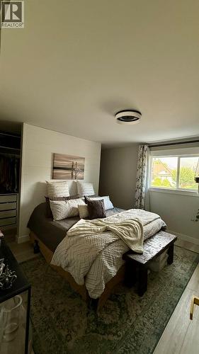 2190 Blackwell Avenue, Merritt, BC - Indoor Photo Showing Bedroom