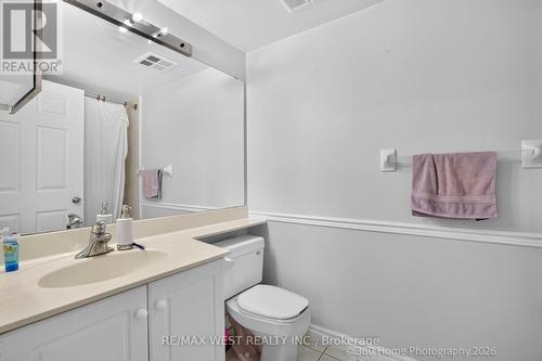 706 - 7 Lorraine Drive, Toronto, ON - Indoor Photo Showing Bathroom