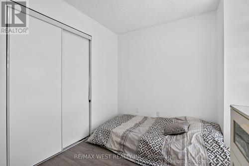 706 - 7 Lorraine Drive, Toronto, ON - Indoor Photo Showing Bedroom