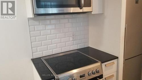 409 - 42 Charles Street E, Toronto, ON - Indoor Photo Showing Kitchen