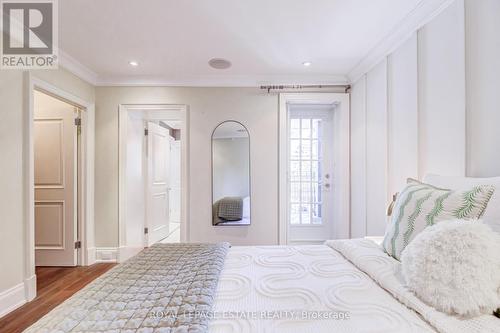 1D - 319 Lonsdale Road, Toronto, ON - Indoor Photo Showing Bedroom