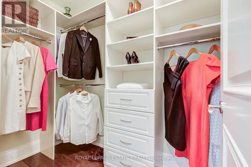 1D - 319 Lonsdale Road, Toronto, ON - Indoor With Storage